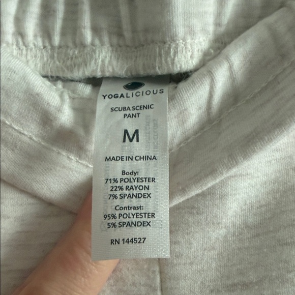 Yogalicious Cream Lounge Set - Picture 7 of 9